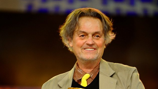 Reisr Jonathan Demme s jednou ze svch festivalovch cen