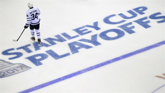 Auston Matthews z Toronta ped zpasem play-off NHL