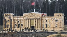 Rekonstrukce bitvy o Berlín ve vlasteneckém parku Patriot nedaleko Moskvy (23....