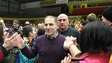 Jihlavské oslavy postupu Dukly do extraligy. Jednatel Bedich erban u tuí,...