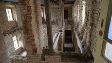Sou�asný pohled na interiér kapucínského klá�tera v �atci