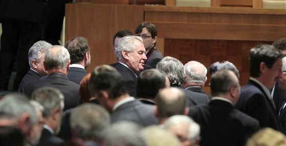 Pezident Milo Zeman v Senátu. (21. bezna 2013)