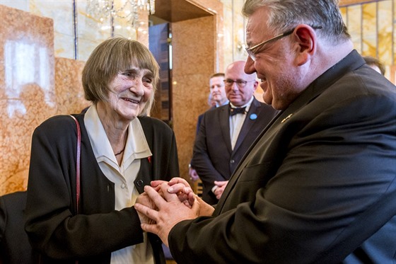 Disidentka a chartistka Dana Němcová získala Cenu Arnošta Lustiga. (2. května...