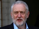 Lídr opoziních labourist Jeremy Corbyn v den britských místních voleb (4....