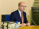 Ministr financí Andrej Babi (ANO) a premiér Bohuslav Sobotka (SSD) na...