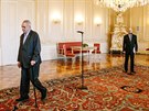 Prezident Miloš Zeman odchází od premiéra Bohuslava Sobotky při setkání na...