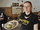 Sou�asnou provozovatelkou restaurace v K�bov� dom� je Jitka Ludmilov�.