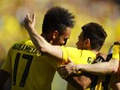 Fotbalisté Borussie Dortmund oslavují gól v zápase proti Hoffenheimu.