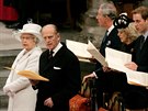 Královna Albta II. a její manel princ Philip s rodinou na oslav...