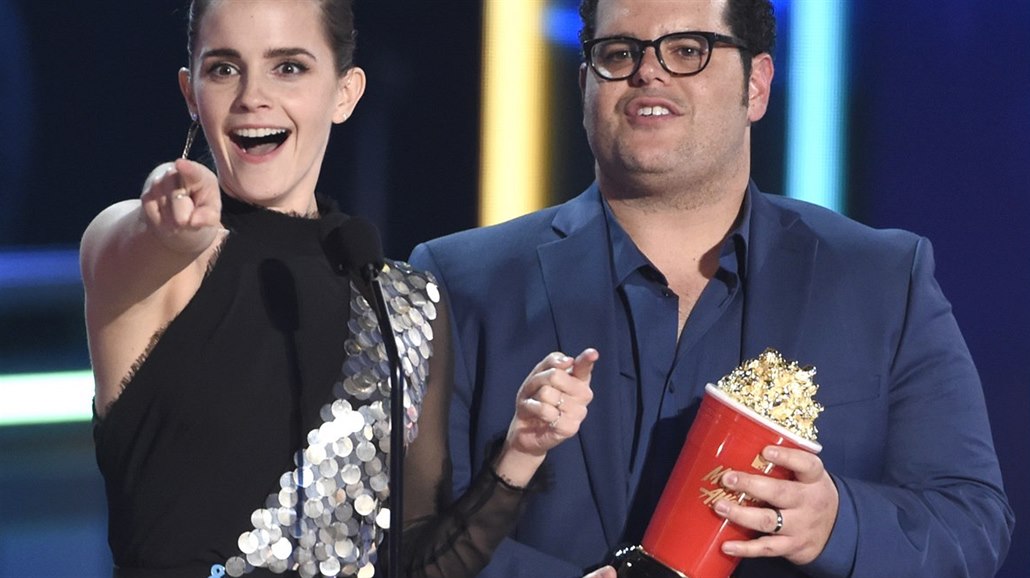 Herci Emma Watsonová a Josh Gad na cenách MTV