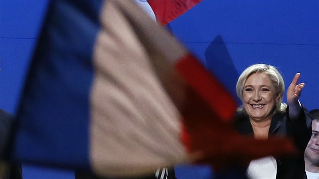 Prvomájový mítink Marine Le Penové protesty v Paříži (1. května 2017)