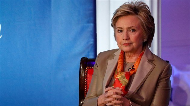 Hillary Clintonová v úterý vystoupila na konferenci pro plánované rodičovství a posléze také na světovém ženském fóru v New Yorku. (2. května 2017)