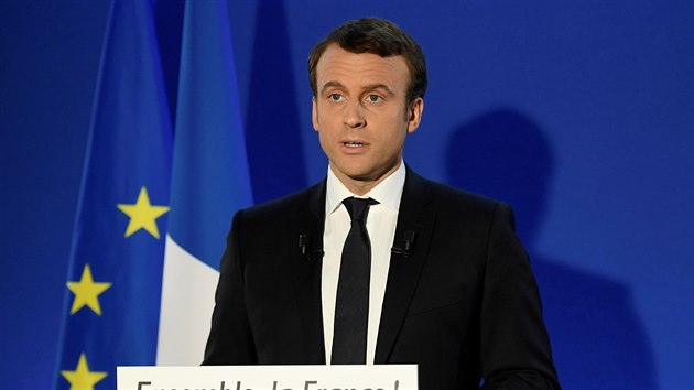 Emmanuel Macron bhem prvnho projevu po vtzstv ve francouzskch...