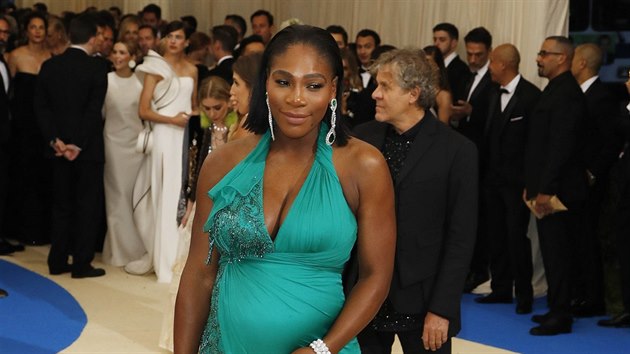 Těhotná Serena Williamsová na Met Gala (New York, 1. května 2017)