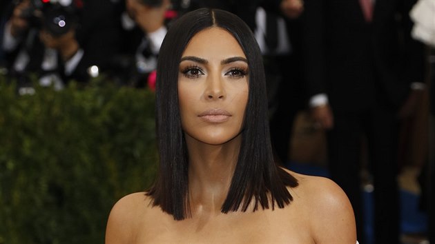 Kim Kardashianová na Met Gala (New York, 1. května 2017)