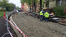 Rozkopaná ulice Na Okraji na praských Petinách (27. dubna, 9:30)