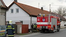 Seniorka zem�ela v domku v Dob�anech p�i pádu domácího výtahu, který se z�ítil...