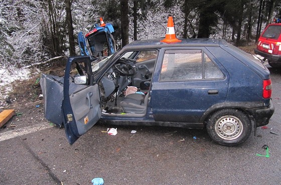 U Nažidel se 22. ledna 2014 v jednu hodinu odpoledne srazila tři osobní auta....