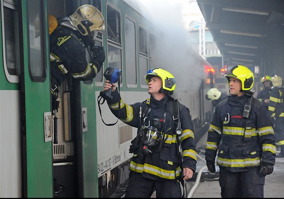 Požár vagónu na Masarykově nádraží (15.5.2017).