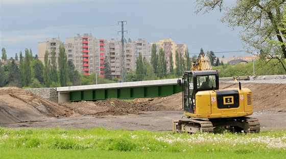 Nová lávka pes eku Mi výrazn zkrátí teba cestu z plzeské tvrti Skvrany...