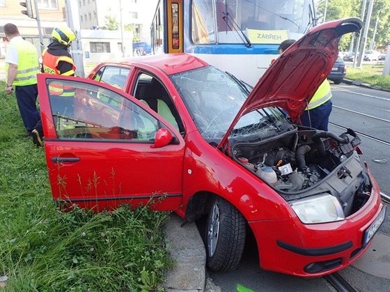 Hasii museli ve tvrtek 18. kvtna vyprostit kodu Fabii, její idi se v...