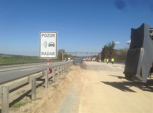 Opravy na dálnici D1