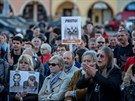 Lidé na námstí v eských Budjovicích protestují proti Andreji Babiovi a...