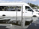 U pehrady na Slapech byl 16. kvtna pedstaven prototyp obojivelného minibusu...