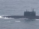 Ruská ponorka B-265 "Krasnodar" u britských teritoriálních vod