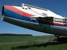 Nad�enec na Plze�sku opravuje dopravn� letoun TU-154