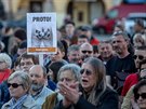 Zhruba 300 lidí se selo v eských Budjovicích na demonstraci proti prezidentu...