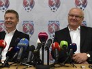 Místopedsedové fotbalové asociace Roman Berbr (vlevo) a Zdenk Zlámal.