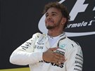 VÍTZ. Lewis Hamilton slaví triumf ve Velké cen panlska formule 1 v...