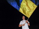 Zlínský kapitán Jakub Jugas si uívá oslavy triumfu v domácím poháru (17....