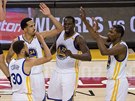 Stephen Curry, Shaun Livingston, Draymond Green a Kevin Durant z Golden State...