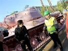 R��ov� tank Davida �ern�ho p�evezli do Brna. Je sou��st� v�stavy KMENY 90.