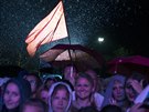 V publiku sevastopolského koncertu vlála i vlajka Sovtského svazu.