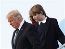 Donald Trump a jeho nejmladí syn Barron (Palm Beach, 17. bezna 2017)
