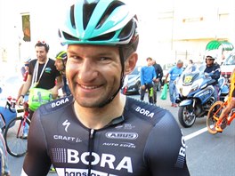 Usměvavý Jan Bárta v cíli třinácté etapy Gira d'Italia.