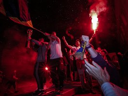 Zlíntí fotbalisté slaví vítzství v domácím poháru (17. kvtna 2017).