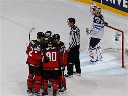 Glov radost hokejist Kanady v utkn s Finskem.