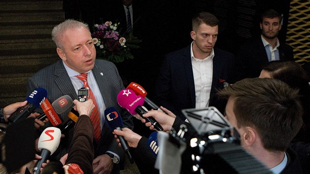 Ministr vnitra Milan Chovanec po sch�zce koalice s prezidentem Milo�em Zemanem v Liberci (10.5.2017).