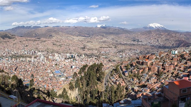 Uniktn panorama bolvijsk metropole La Paz