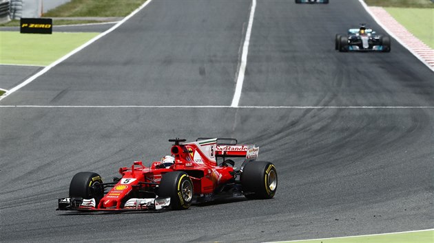 Sebastian Vettel na barcelonsk trati bhem Velk ceny panlska.