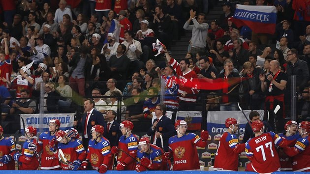 Ruští hokejisté postupují do čtvrtfinále mistrovství světa.