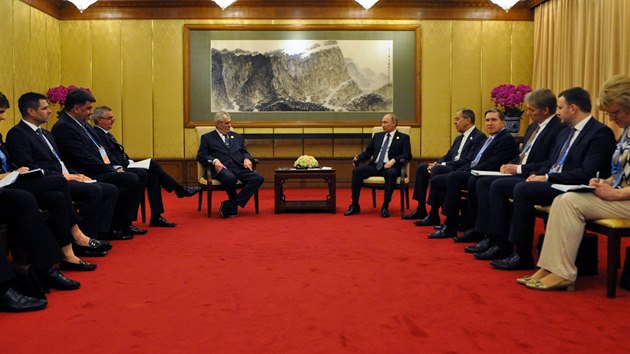 Prezident Miloš Zeman se v Pekingu sešel s ruským prezidentem Vladimírem Putinem. (14.5.2017)