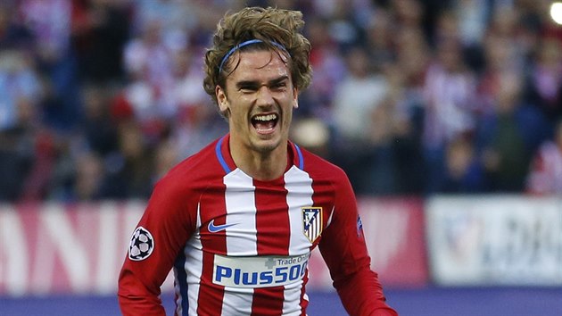 TO BYL START. Dky promnn penalt Antoine Griezmanna vedlo Atltico nad Real po tvrthodin hry u o dva gly.