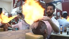 Nový trend: Stíhání vlas pomocí ohn