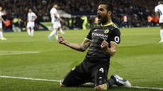 Cesc Fábregas, panlský záloník Chelsea, se raduje z gólu svého týmu na...