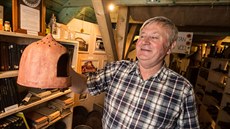 Jan Caletka v Pi�tín� zalo�il muzeum v�ela�ství.